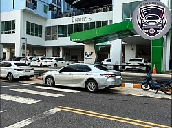 บริการรับส่งผู้โดยสารติดค้างพื้นที่ภัยพิบัติอำเภอหาดใหญ่